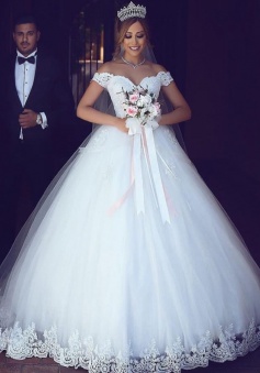 Ball Gown Off-the-Shoulder Tulle Wedding Dress with Appliques