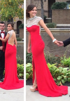 Elegant Chiffon Prom/Evening Dress - Red Backless Sheath High Neck with Beading