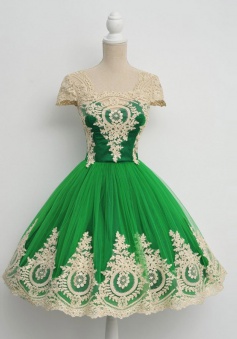 Vintage Ball Gown Cap Sleeves Green Prom Dress With Appliques