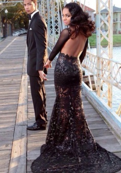 Sexy Backless Mermaid Black Lace Long Sleeves Prom dress with Court Train
