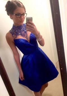 Crispy High Neck Sleeveless Short Royal Blue Prom Dress with Beading