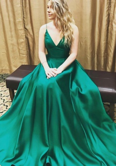 A-Line V-Neck Sleeveless Floor-Length Hunter Prom Dress with Pleats