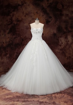 Nectarean Sweetheart Sweep Train Wedding Dress with Beading Lace