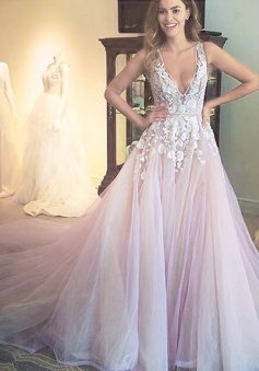 Gorgeous A-line Scoop Long Wedding Dress/Prom Dress with Appliques