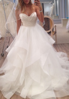 Timeless A-Line Sweetheart Sleeveless Zipper-Up Tiered Wedding Dress