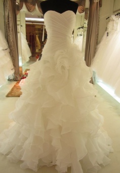 Stunning Mermaid Sweetheart Tiered Organza Long Wedding Dress