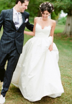 Glamorous Spaghetti Straps Floor-Length White Wedding Dress with Lace