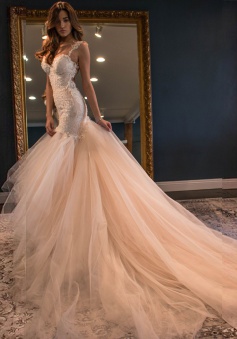 Elegant Mermaid Sweetheart Watteau Train Backless Peach Wedding Dress with White Lace Backless