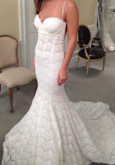 Elegant Mermaid Sweetheart Lace Court Train Wedding Dress with Spaghetti Straps