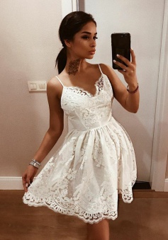 A-Line Spaghetti Straps Backless White Lace Homecoming Dress with Appliques