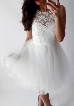 A-Line Bateau Short White Tulle Homecoming Dress with Lace Sequins