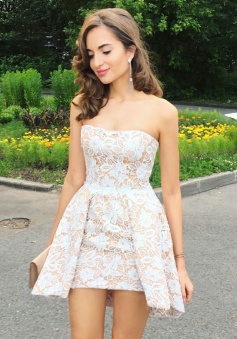 A-Line Strapless Short Pleated Lace Homecoming Party Dress