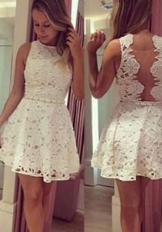 Chic Jewel Sleeveless Short White Lace Homecoming Dress with Pearl Waist