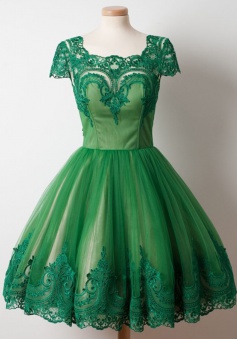 A-Line Square Knee-Length Cap Sleeves Green Tulle Homecoming Dress with Appliques