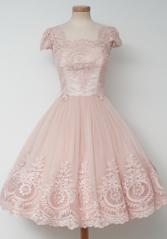 A-Line Square Knee-Length Cap Sleeves Pearl Pink Tulle Homeocming Dress with Appliques