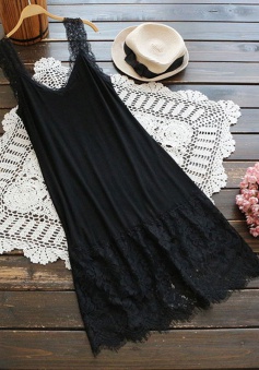 Sheath Scoop Sleeveless Little Black Dress with Lace