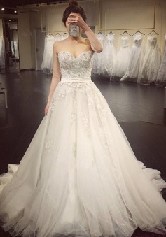 Luxurious Crystal A Line Lace Wedding Dresses