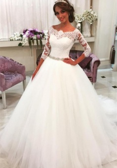 Lace Half Sleeves Ball Gown Wedding Dresses Scalloped Neckline Tulle Skirt Bride Dress with Crystal Belt BA6401