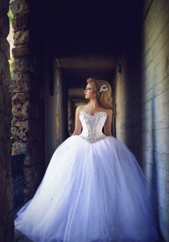 Sweetheart Crystal Tulle Ball Gown Wedding Dresses Lace-up Custom Made Princess Bridal Dresses with Crystals MH004