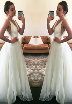 Newest Sweep-Train Sleeveless A-line White Straps V-neck Wedding Dress