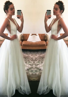 Newest Sweep-Train Sleeveless A-line White Straps V-neck Wedding Dress