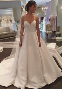 Sleeveless Simple A-line Sweep-Train White Sweetheart Wedding Dress