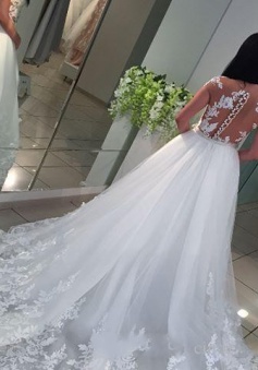 2018 A-Line White Romantic Cap-sleeve Lace Wedding Dresses