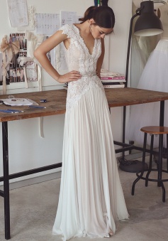 Chiffon Crystal Glamorous Lace Cap-Sleeve Lace Long Wedding Dress