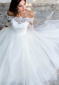 Floor-length Ball-Gown Off-the-shoulder Half-sleeves Simple Lace Wedding Dress