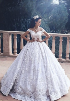 Lace Appliques Princess Bride Dress Luxurious 2018 Off-The-Shoulder Ball-Gown Wedding Dress