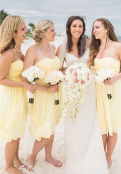 A-Line Sweetheart Knee-Length Yellow Chiffon Bridesmaid Dress Ruched