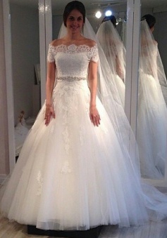 Off-the-shoulder Sweep-Train Short-Sleeves Elegant A-line Lace Wedding Dress