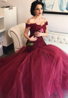 Off The Shoulder Burgundy Lace Evening Gowns Tulle Mermaid 2018 Prom Dresses BA4286