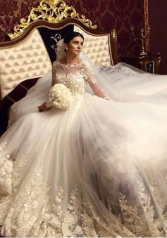 Stunning 2018 Royal Wedding Dresses Vintage Long Appliques Sleeved Arabic Wedding Gowns