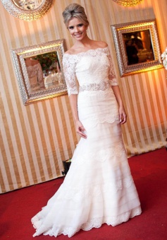 Half Sleeve Off Shoulder Mermaid Bridal Dress Crystal Sweep Train Lace Wedding Dresses