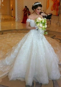 Latest Off Shoulder White Ball Gown Wedding Dress Popular Lace Court Train Bridal Gowns