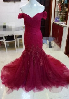 Sweetheart Off Shoulder Burgundy Mermaid Lace Appliques Long Prom Dress