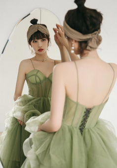 Spaghetti Strap Mermaid Green Tulle Long Prom Dresses With Lace Up