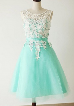 High Quality Mint Green A-line Jewel Homecoming Dress with Appliques and Sash