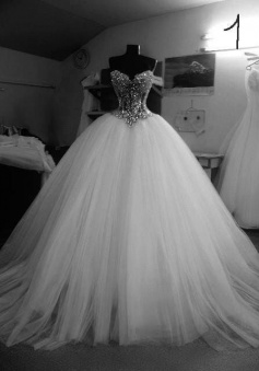 A Line Strapless White Tulle Wedding Dress With Beading Top