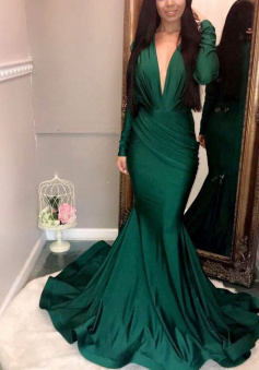 Mermaid Deep V Neck Green Evening Dress With Long Sleeves