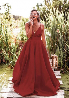 Beauty Spaghetti Straps V-Neck Red Long Stain Prom Dress