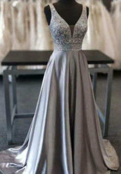 Elegant Silver Grey Beaded Evening Gowns V Neck Prom Dress