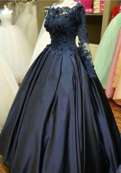 Vintage Satin Long Sleeve Formal Prom Dress With Lace Applique