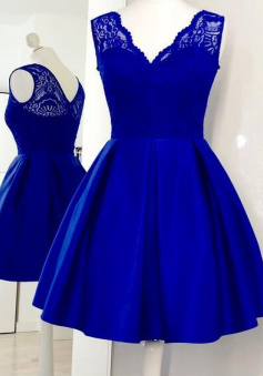 Lovely V-Neck Royal Blue Short Homecoming Dress with Lace