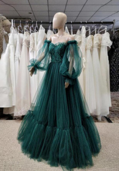 Off The Shoulder Pretty Puff Long Sleeves Green Lace Prom Dresses