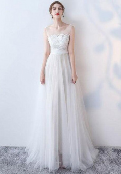 Elegant lace tulle long white wedding dress