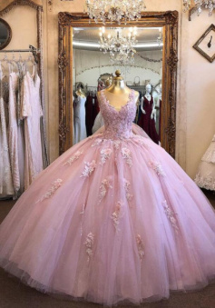 Charming Ball Gown Pink Tulle Evening Gowns With Lace Appliques