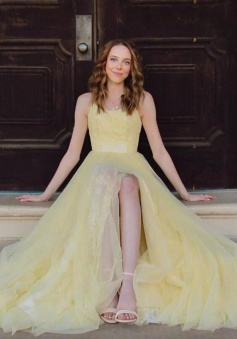 Spaghetti straps A-line yellow soft tulle side slit long prom dress with Lace