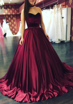 Sweetheart Burgundy Ball Gown Evening Dresses